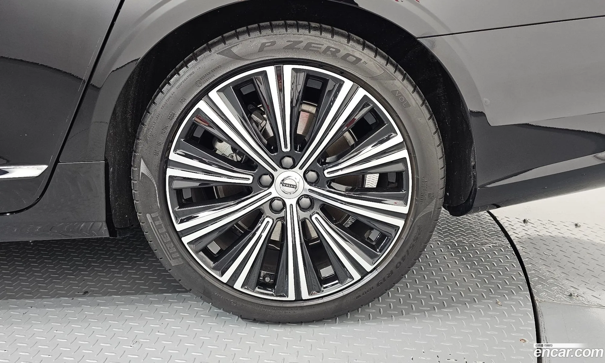 Volvo S90 2025 LVYPTL125SP455565 — 17