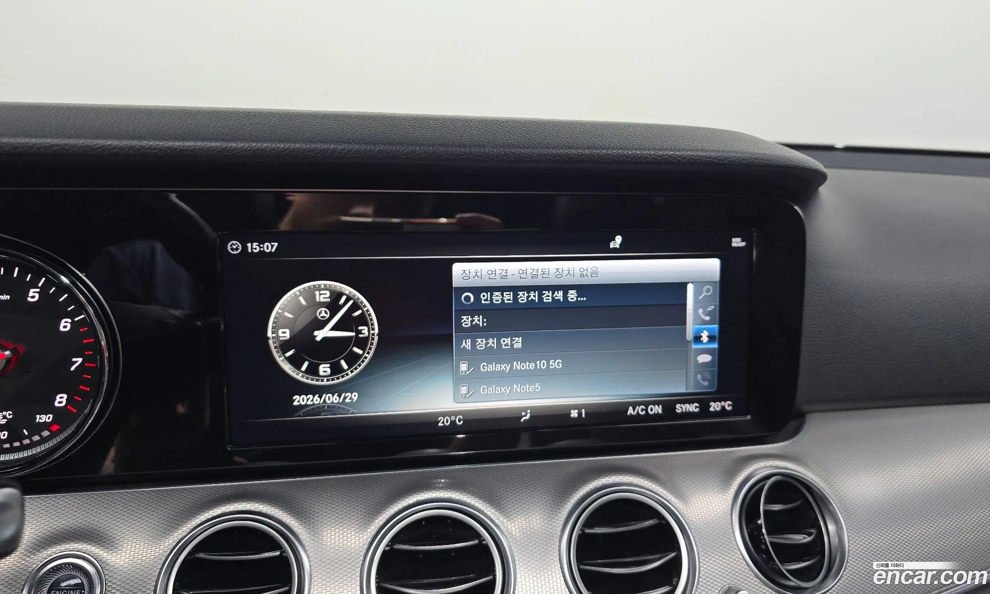 Mercedes-Benz E-Class W213 2018 WDDZF4CB8JA424697 — 31