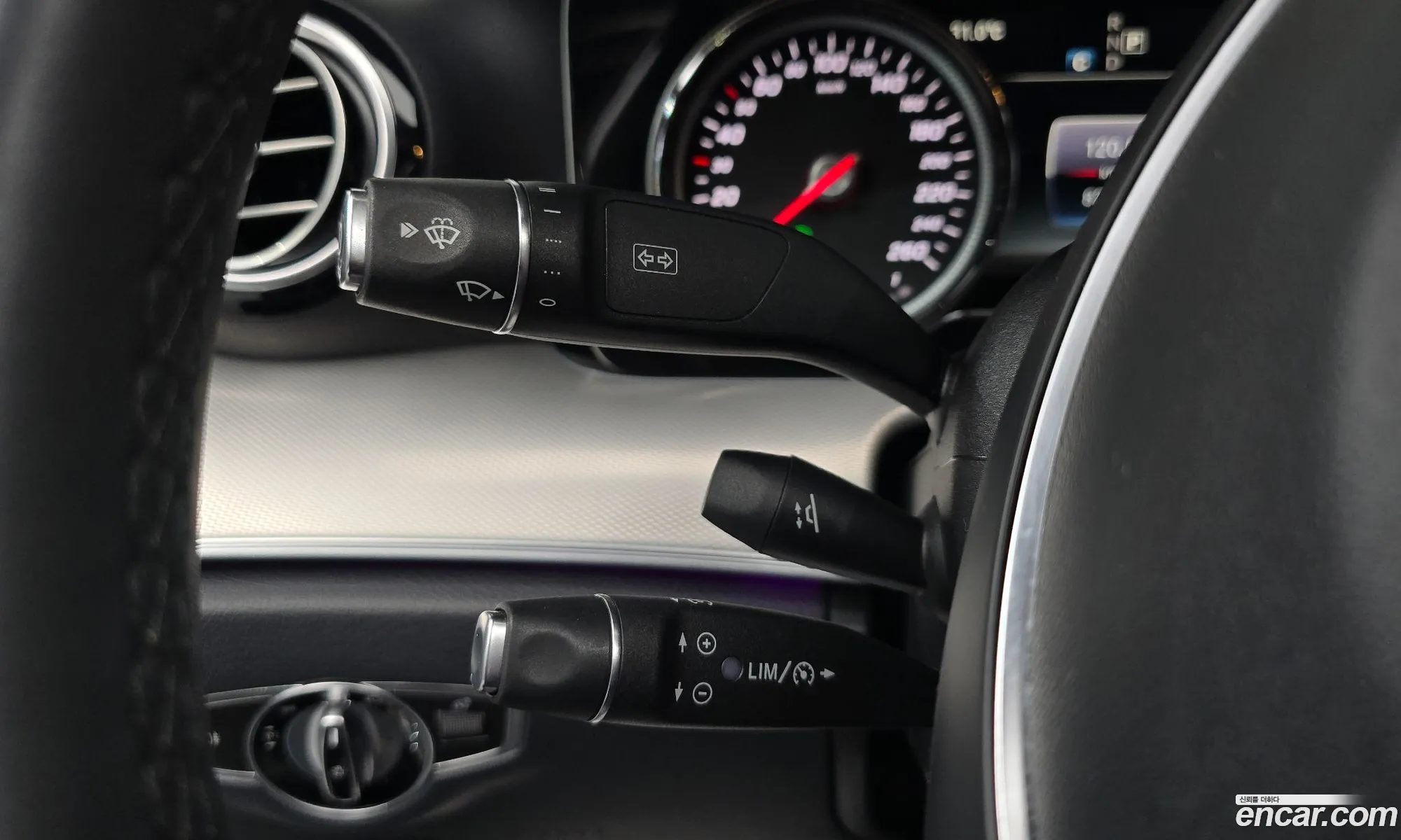 Mercedes-Benz E-Class W213 2018 WDDZF4CB8JA424697 — 19