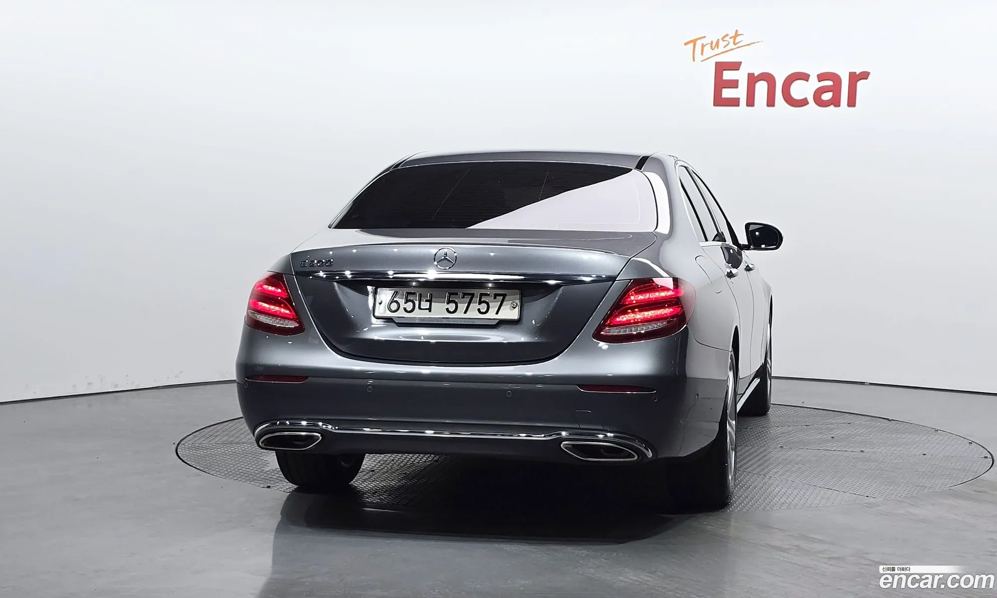 Mercedes-Benz E-Class W213 2018 WDDZF4CB8JA424697 — 27