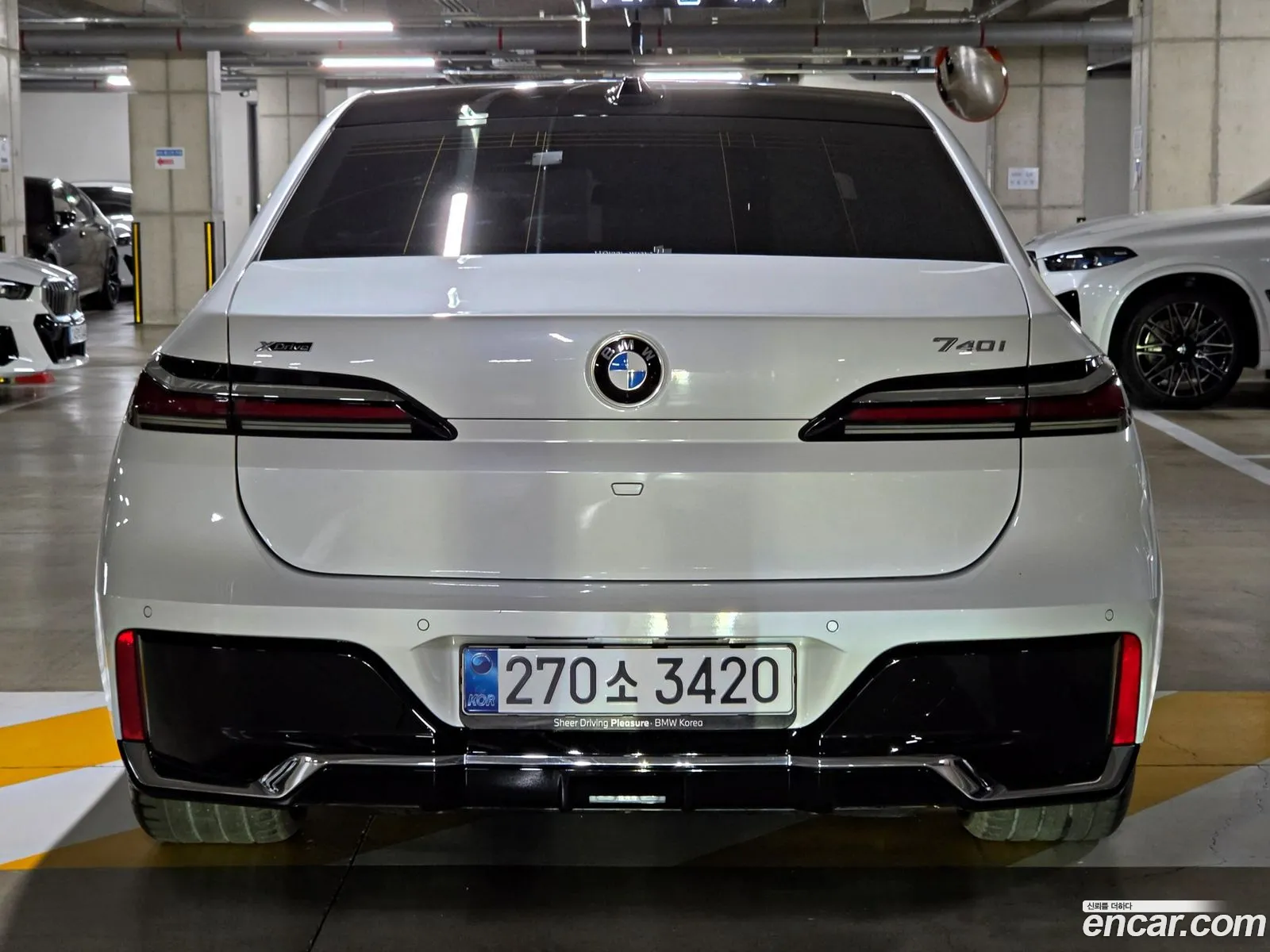 BMW 7 Series 2025 — 8