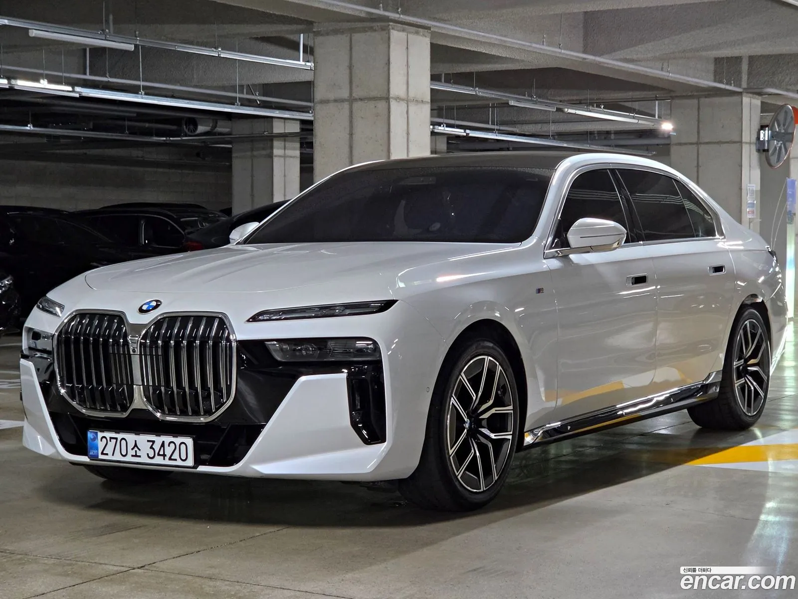 BMW 7 Series 2025 — 17