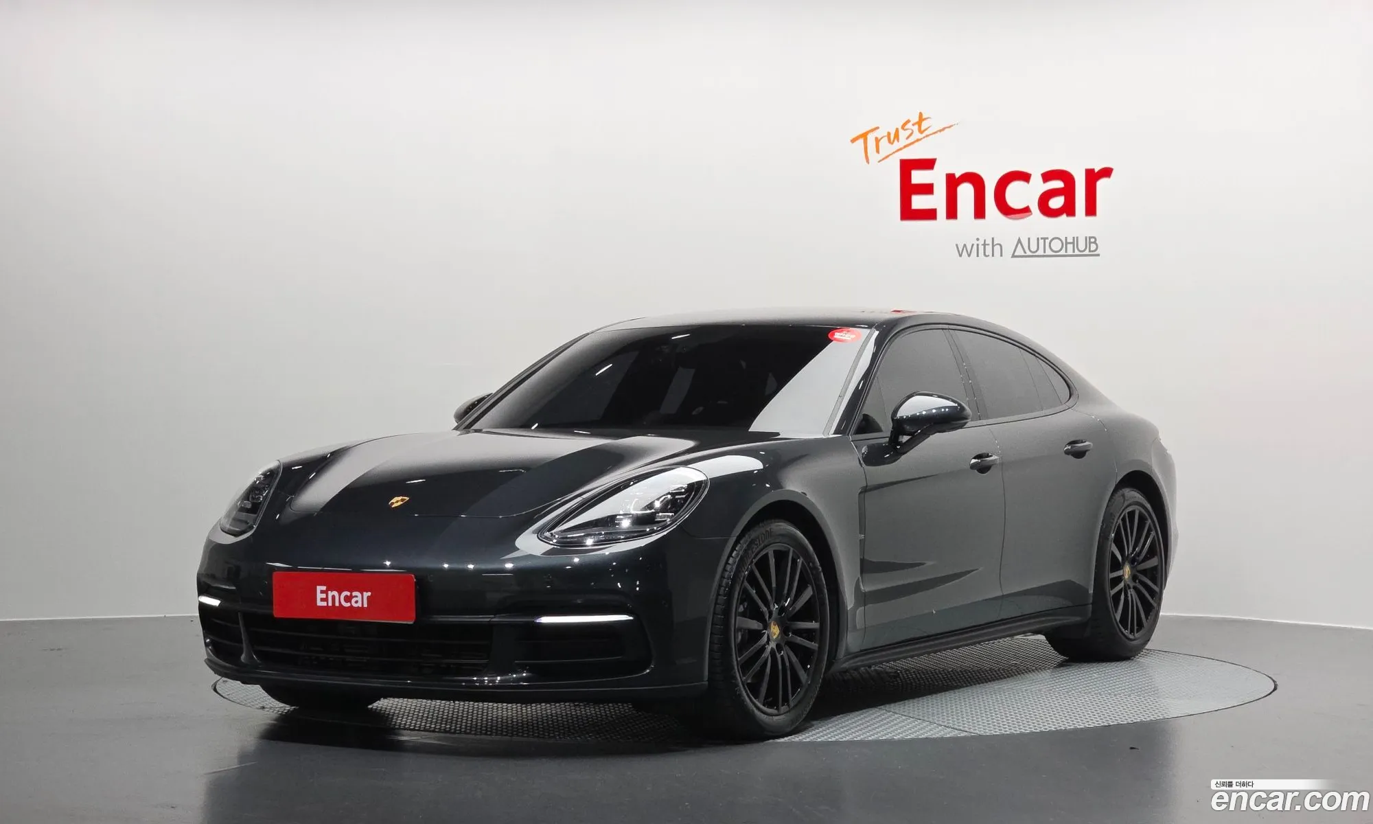Porsche Panamera 2018 — 2