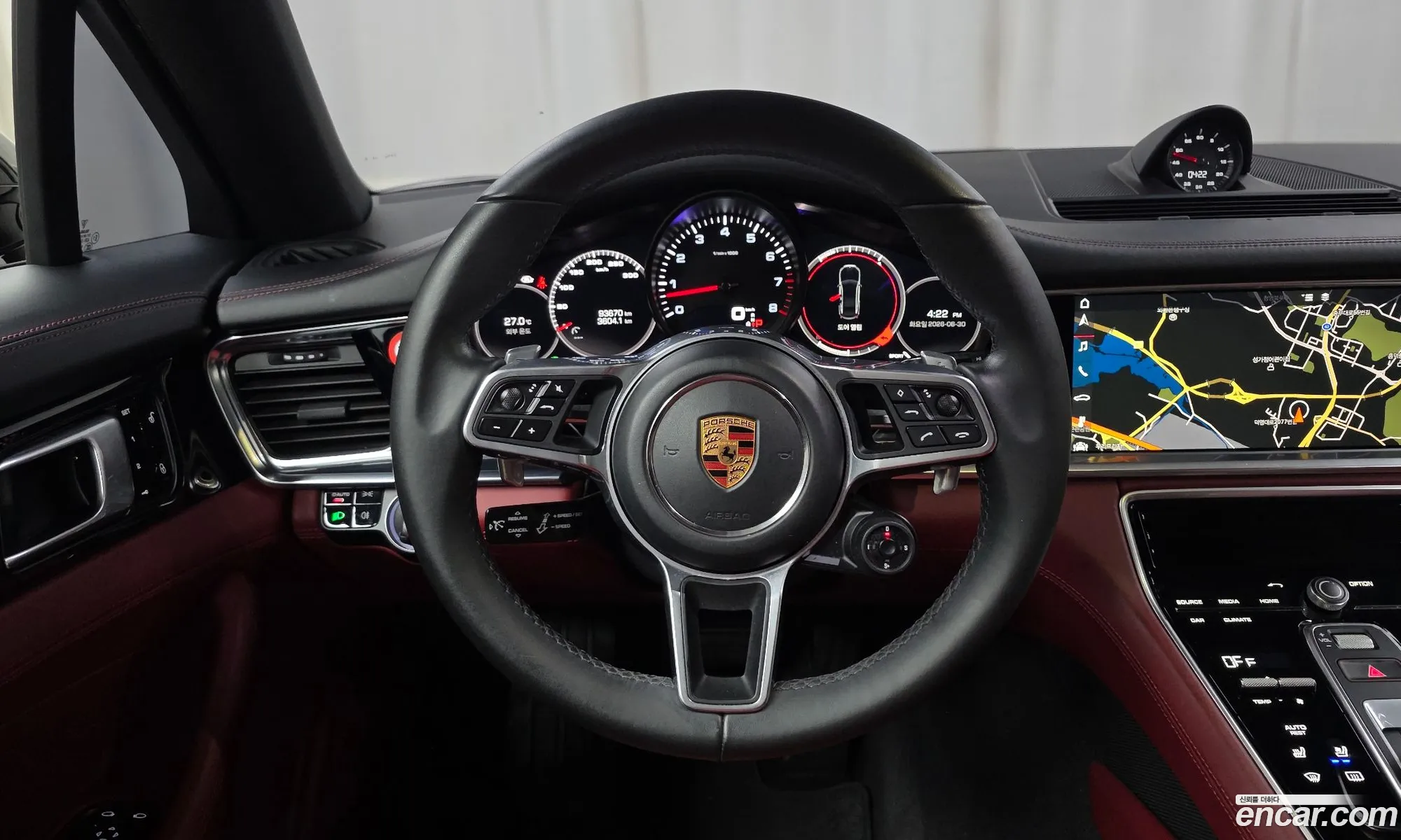Porsche Panamera 2018 — 30