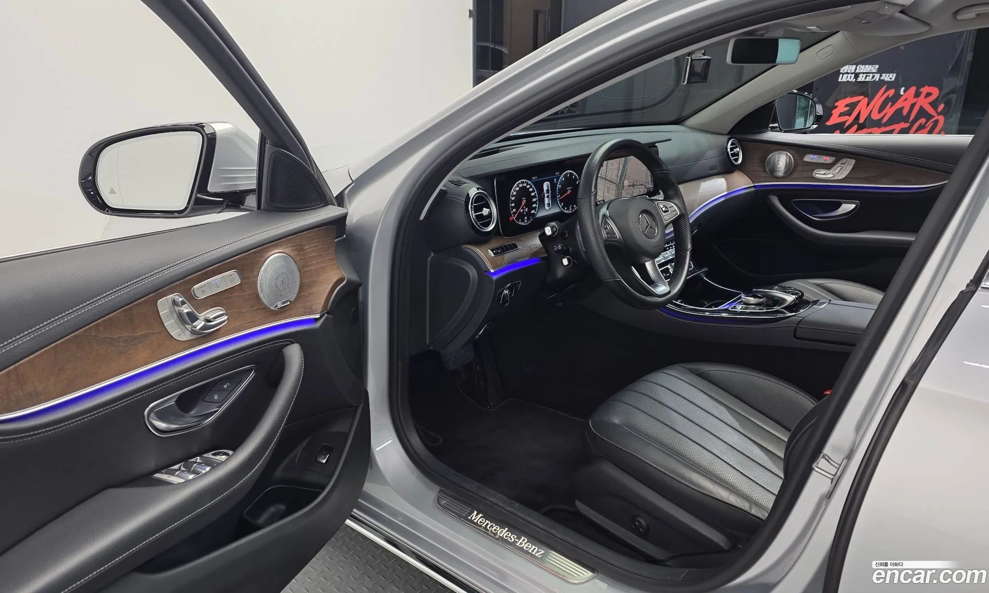 Mercedes-Benz E-Class W213 2017 WDDZF4JB0JA336679 — 2