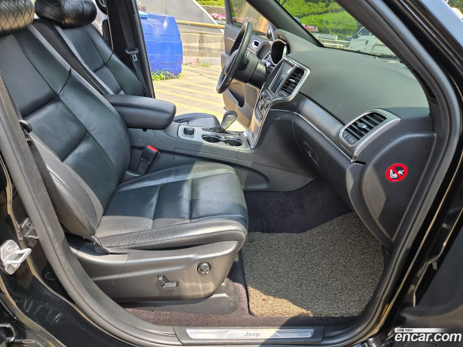 Jeep Grand Cherokee 2018 — 19