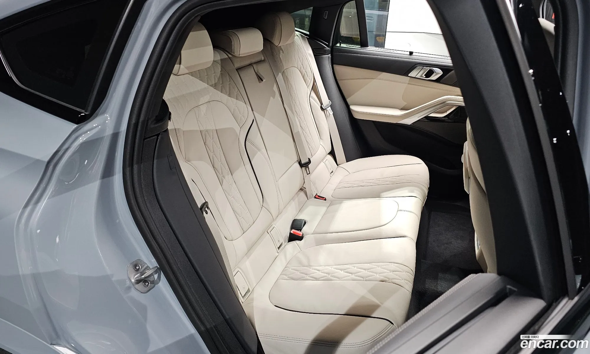 BMW X6 2025 WBA11EY08T9148090 — 14