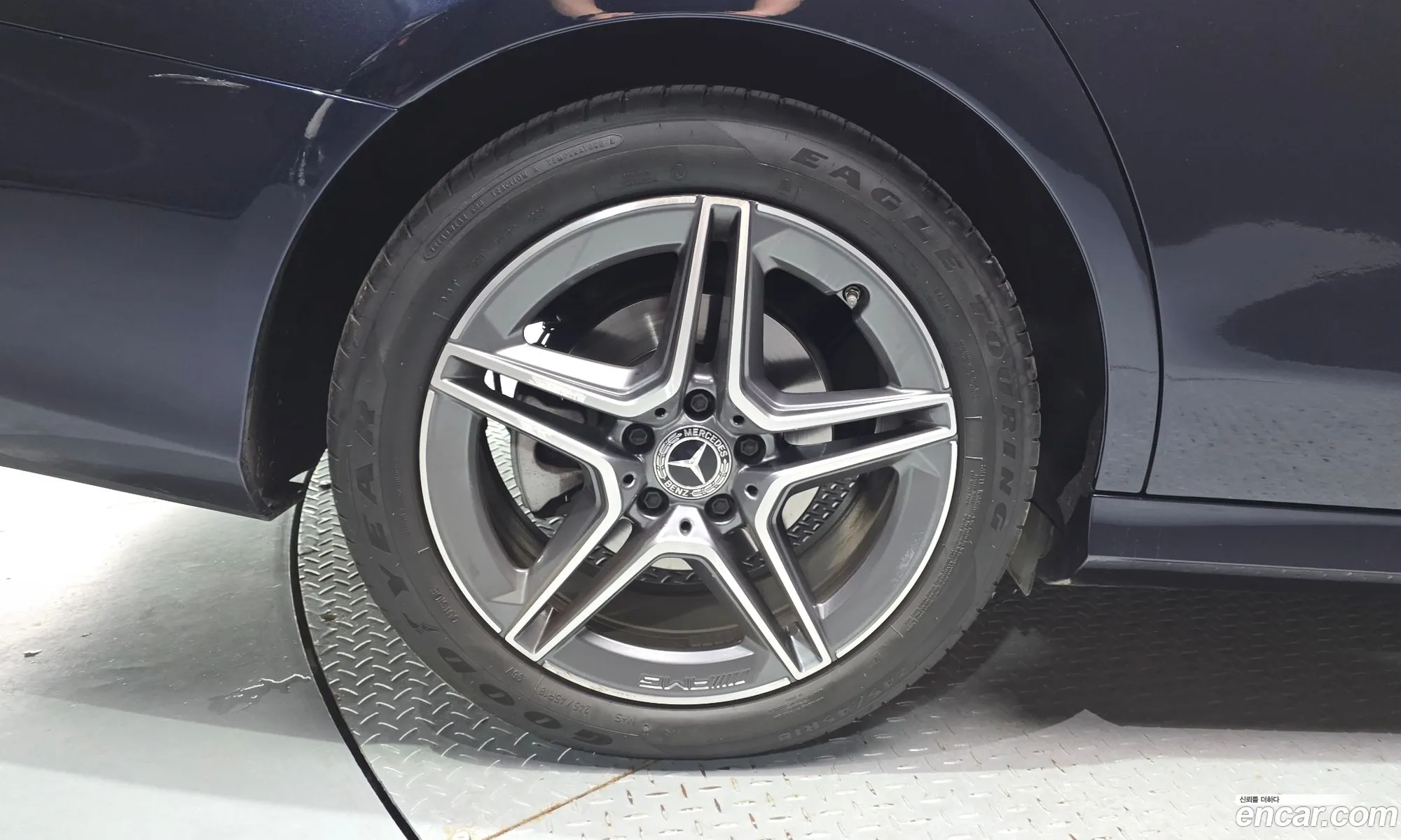 Mercedes-Benz E-Class W213 2022 — 26