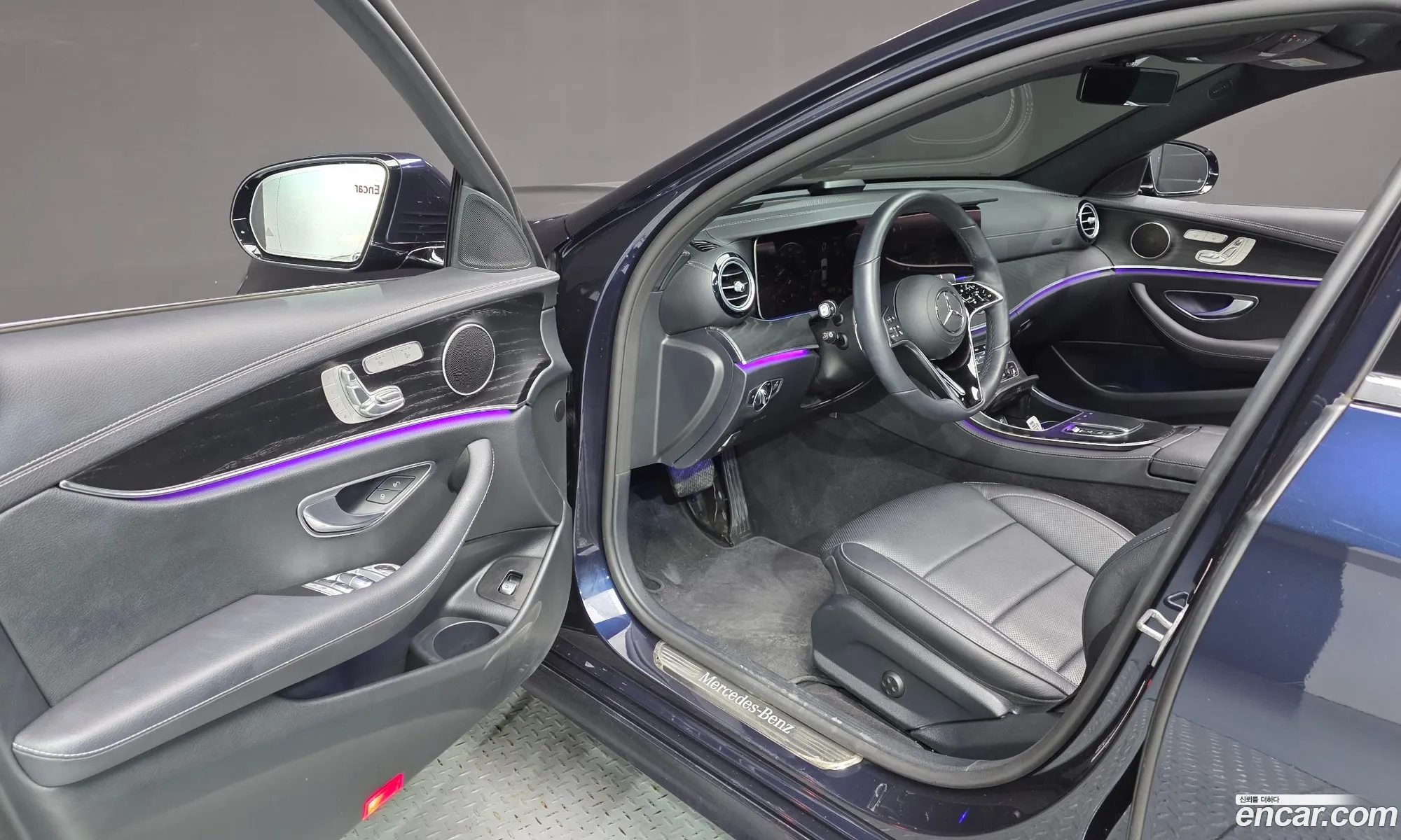 Mercedes-Benz E-Class W213 2022 — 24