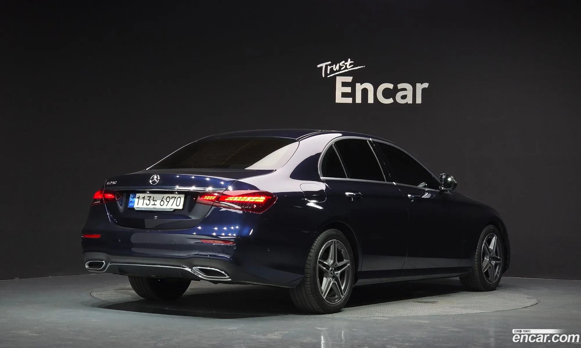 Mercedes-Benz E-Class W213 2022 — 12
