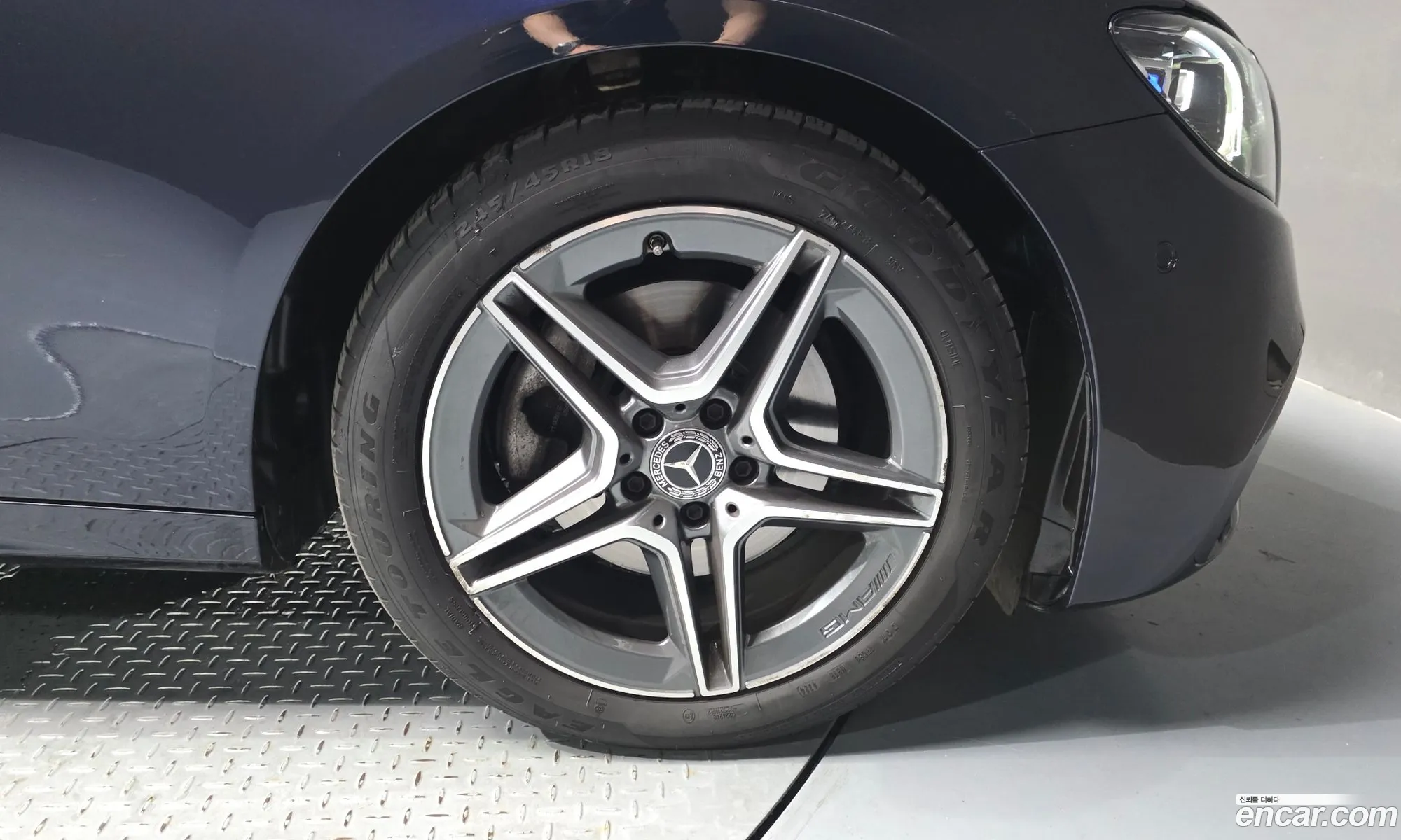 Mercedes-Benz E-Class W213 2022 — 17