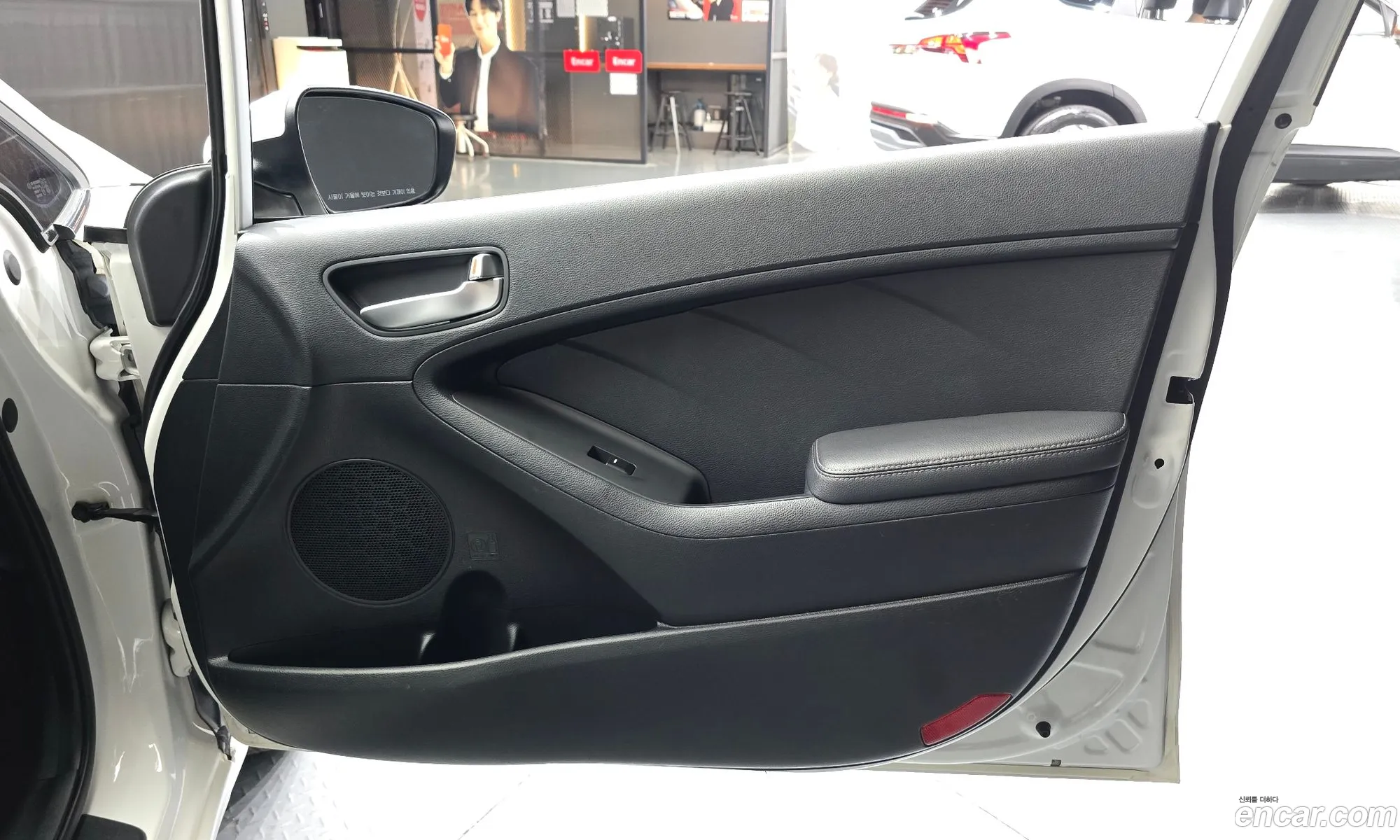 Kia K3 2014 — 29