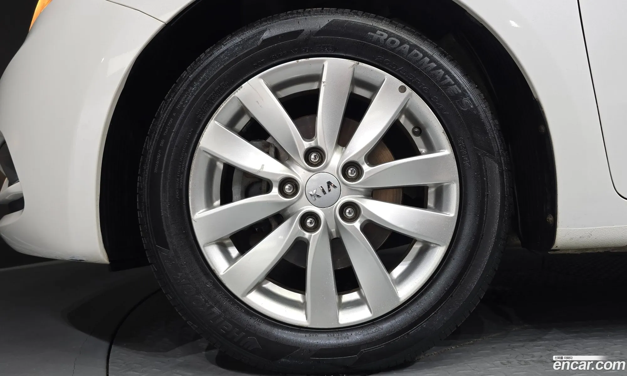Kia K3 2014 — 3