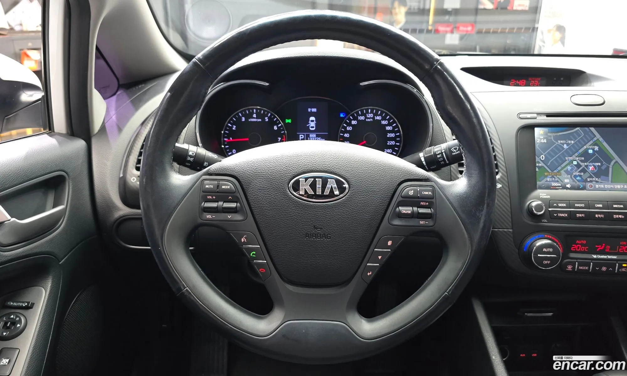 Kia K3 2014 — 12