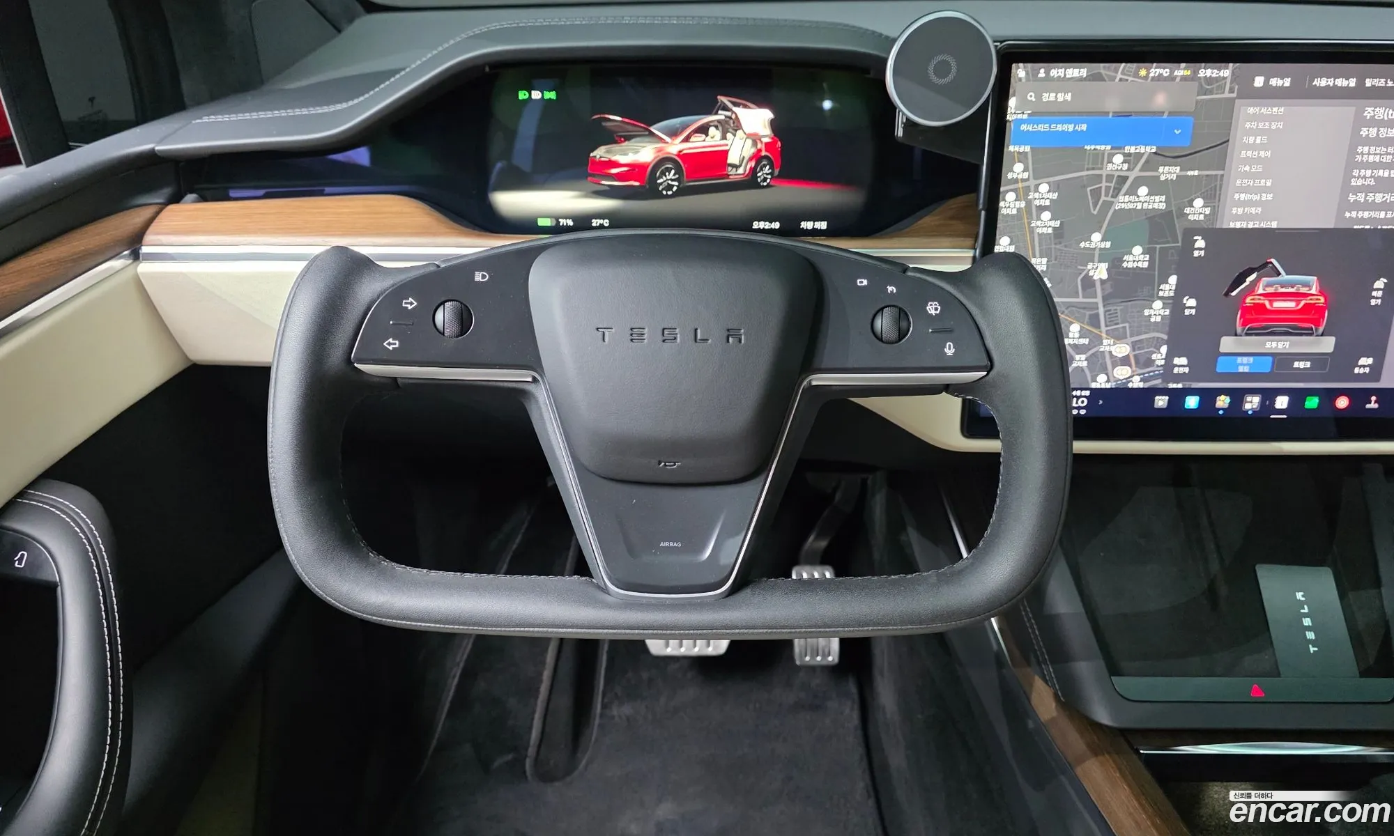 Tesla Model X 2023 — 18