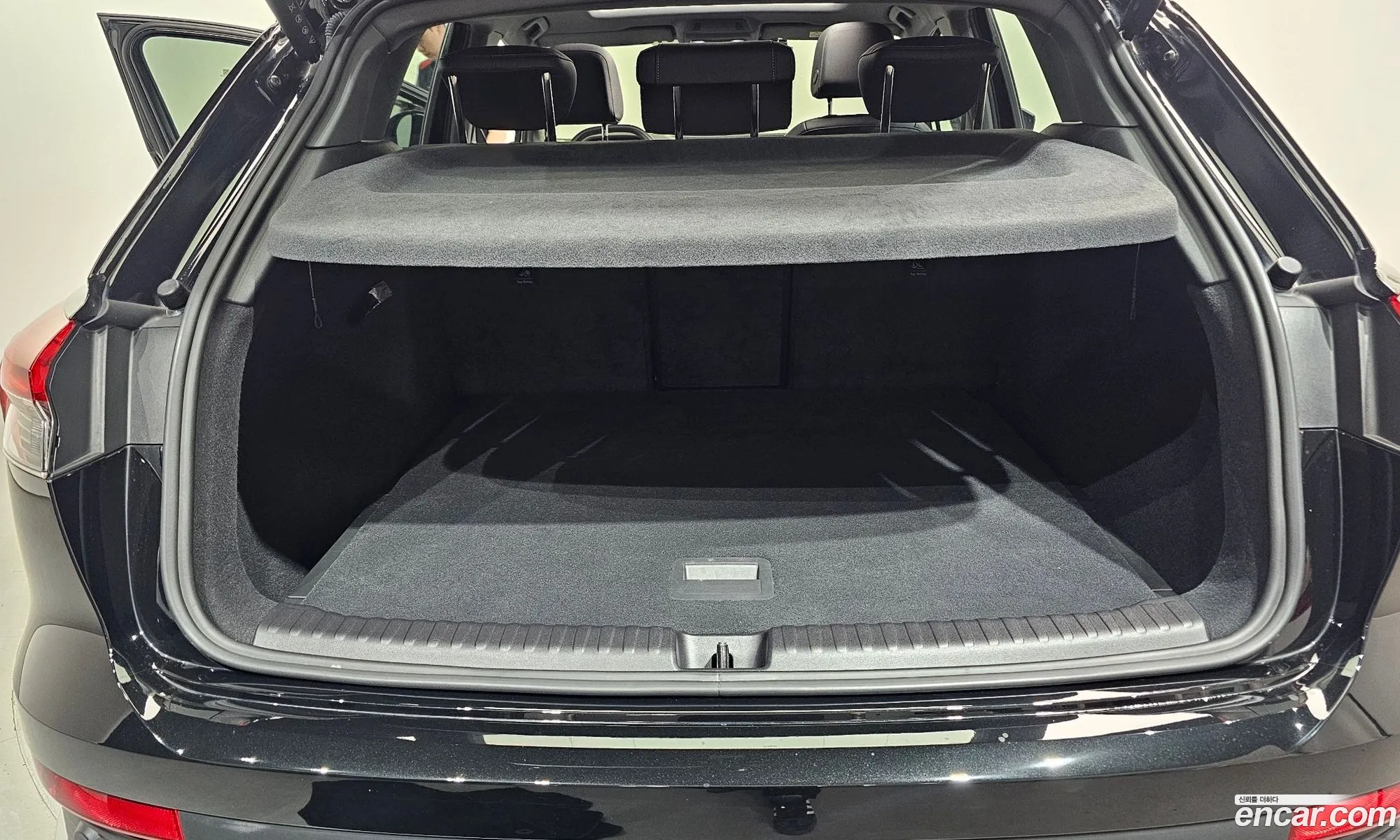 Audi Q4 e-tron 2023 WAUZZZFZ5PP056263 — 24