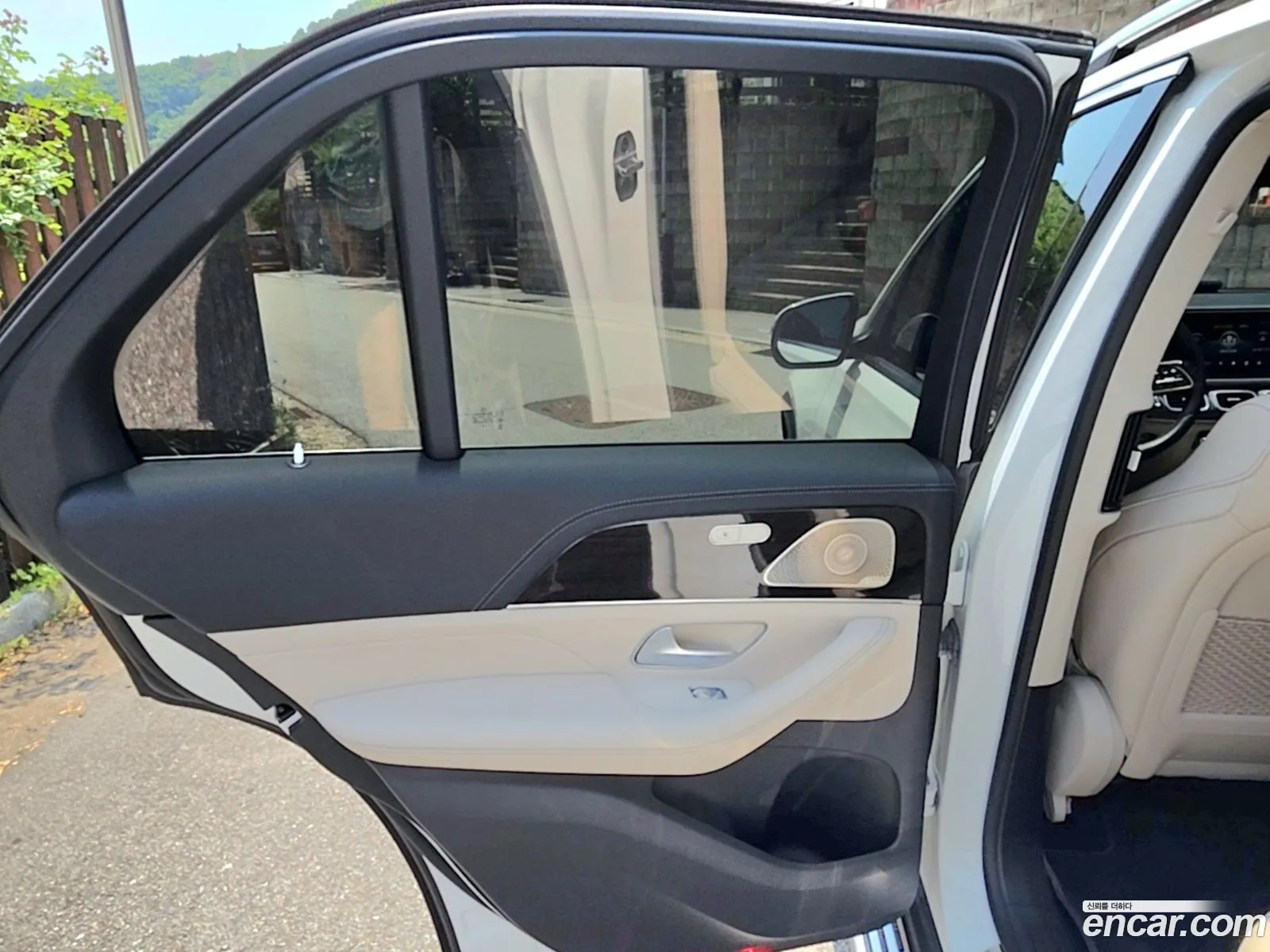 Mercedes-Benz GLE-Class W167 2023 — 18