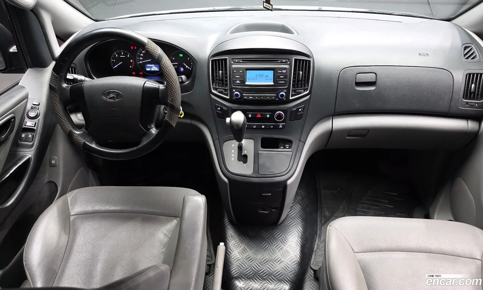 Hyundai Grand Starex 2018 — 10