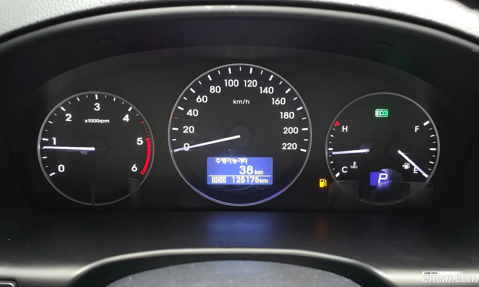Hyundai Grand Starex 2018 — 18