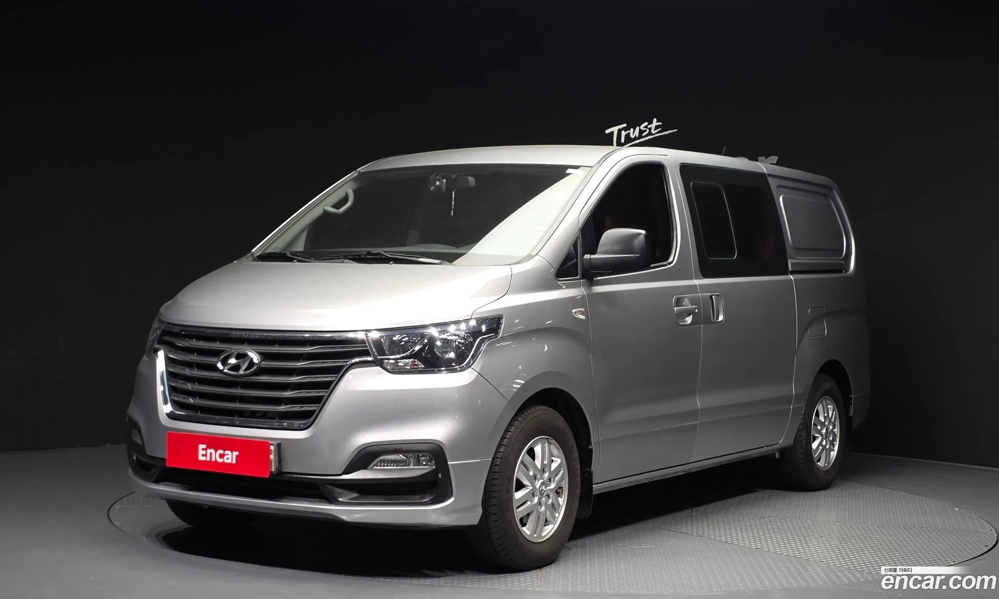 Hyundai Grand Starex 2018 — 11