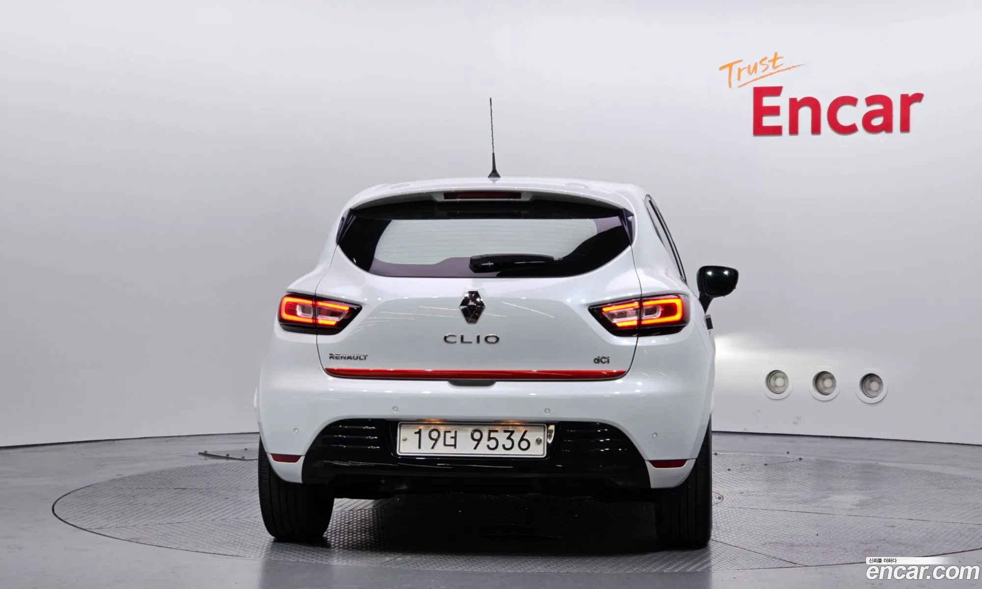 Renault Korea (Samsung) Clio 2018 — 10