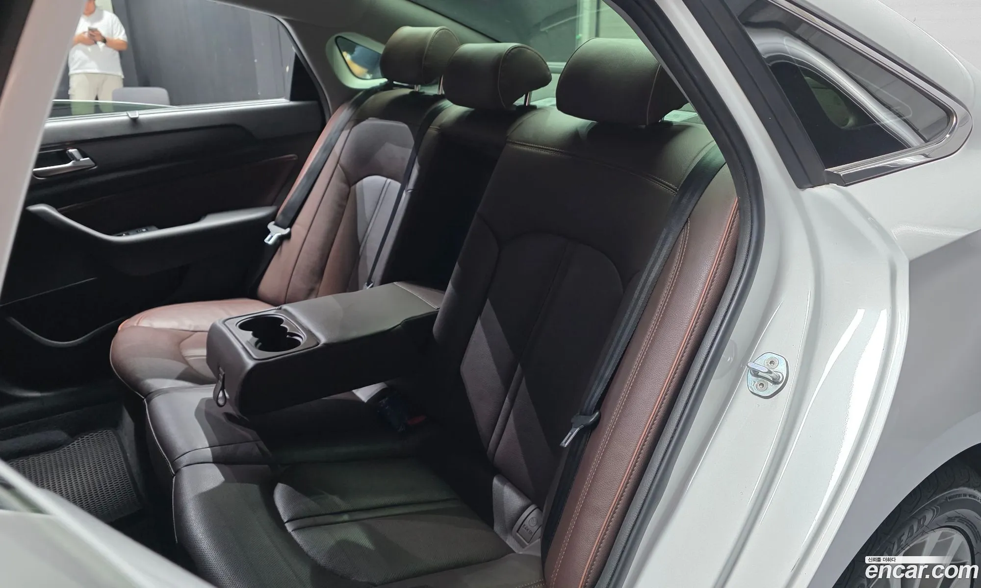 Hyundai LF Sonata 2017 — 27