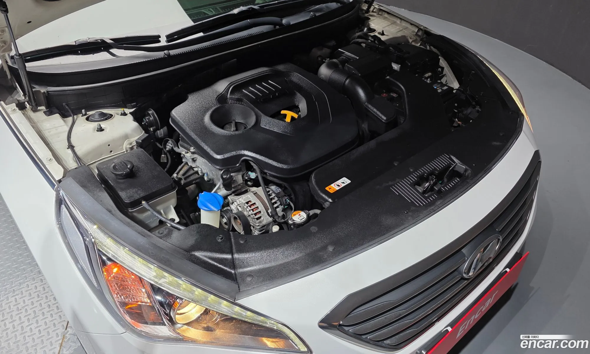 Hyundai LF Sonata 2017 — 13