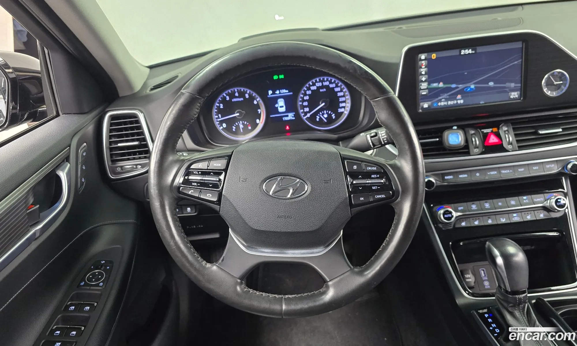 Hyundai Grandeur IG 2016 — 18