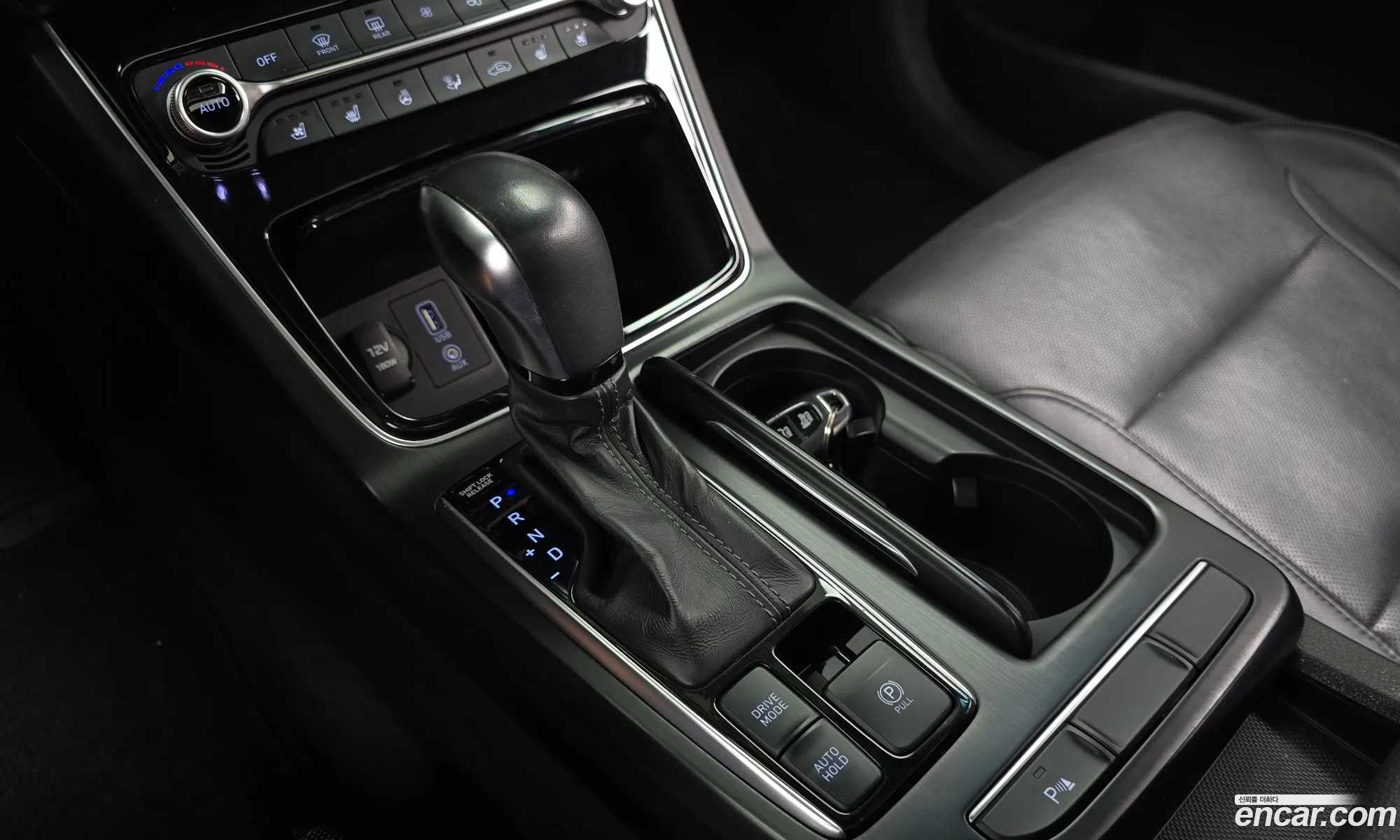 Hyundai Grandeur IG 2016 — 26