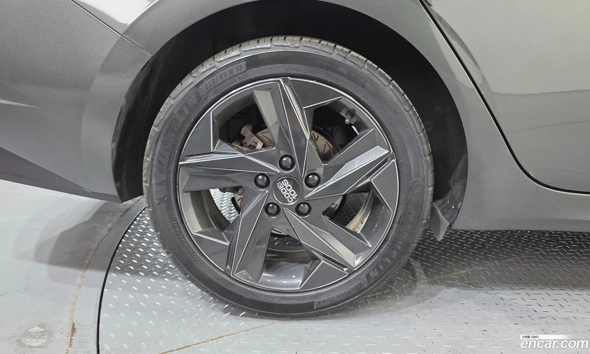Hyundai Elantra 2021 — 21