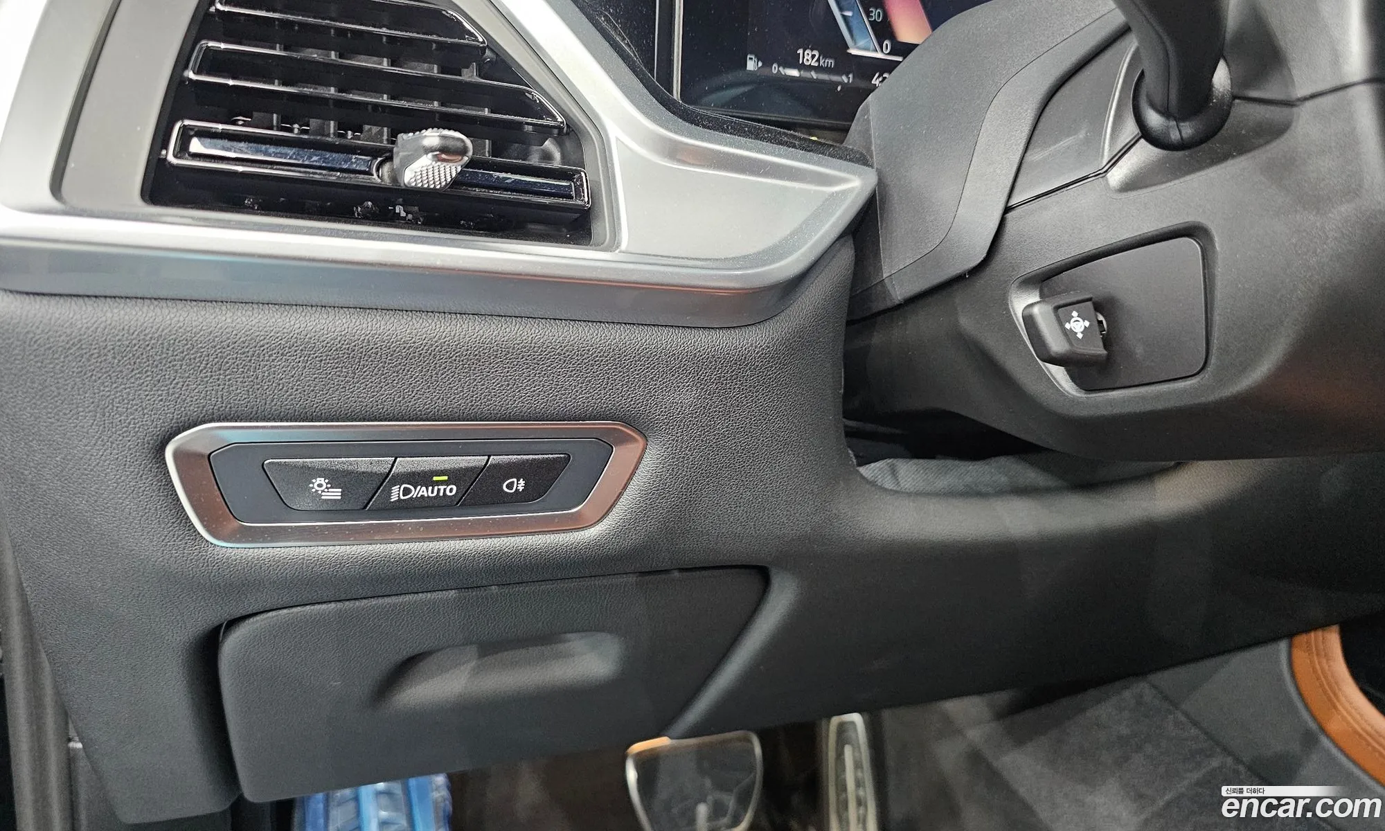 BMW X7 2024 — 16