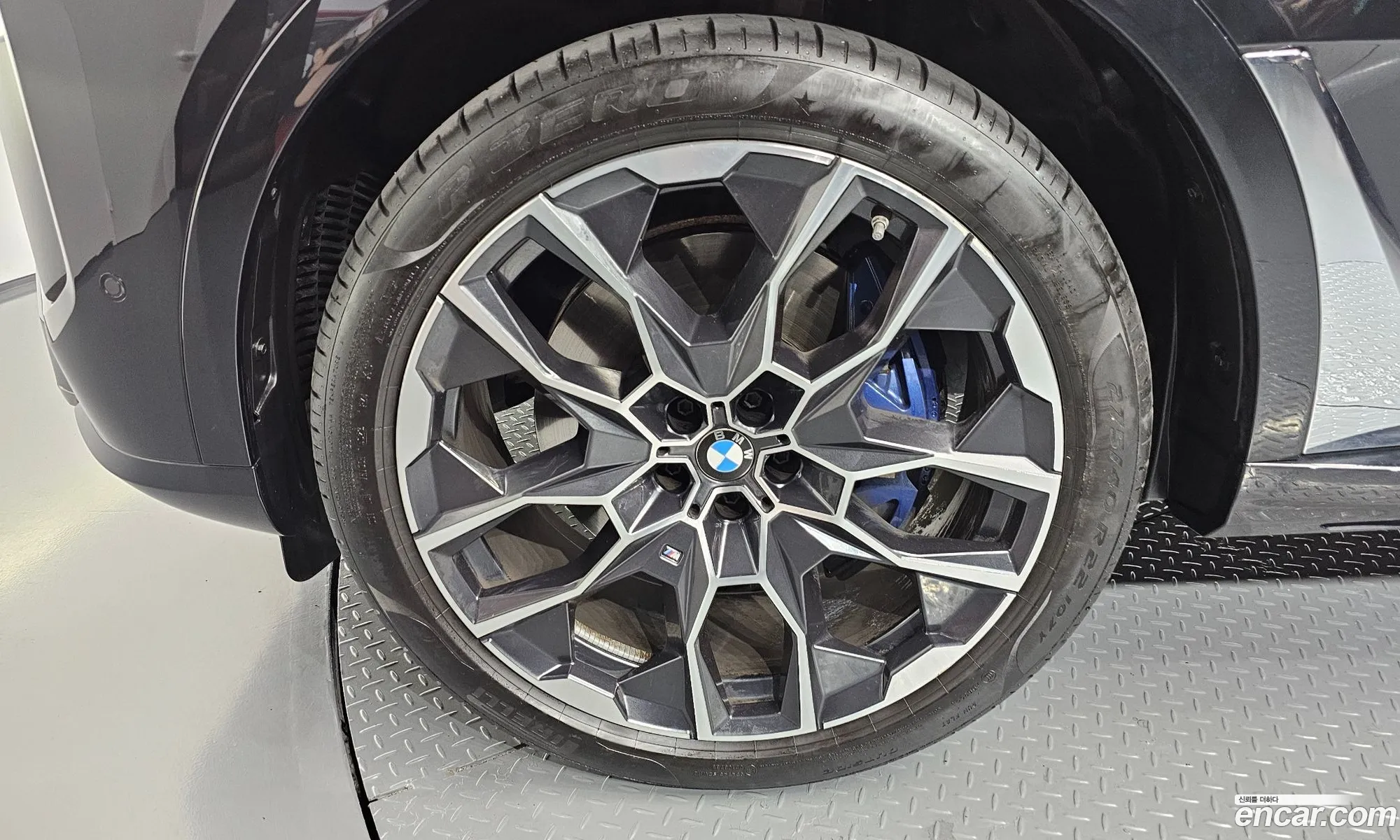 BMW X7 2024 — 27