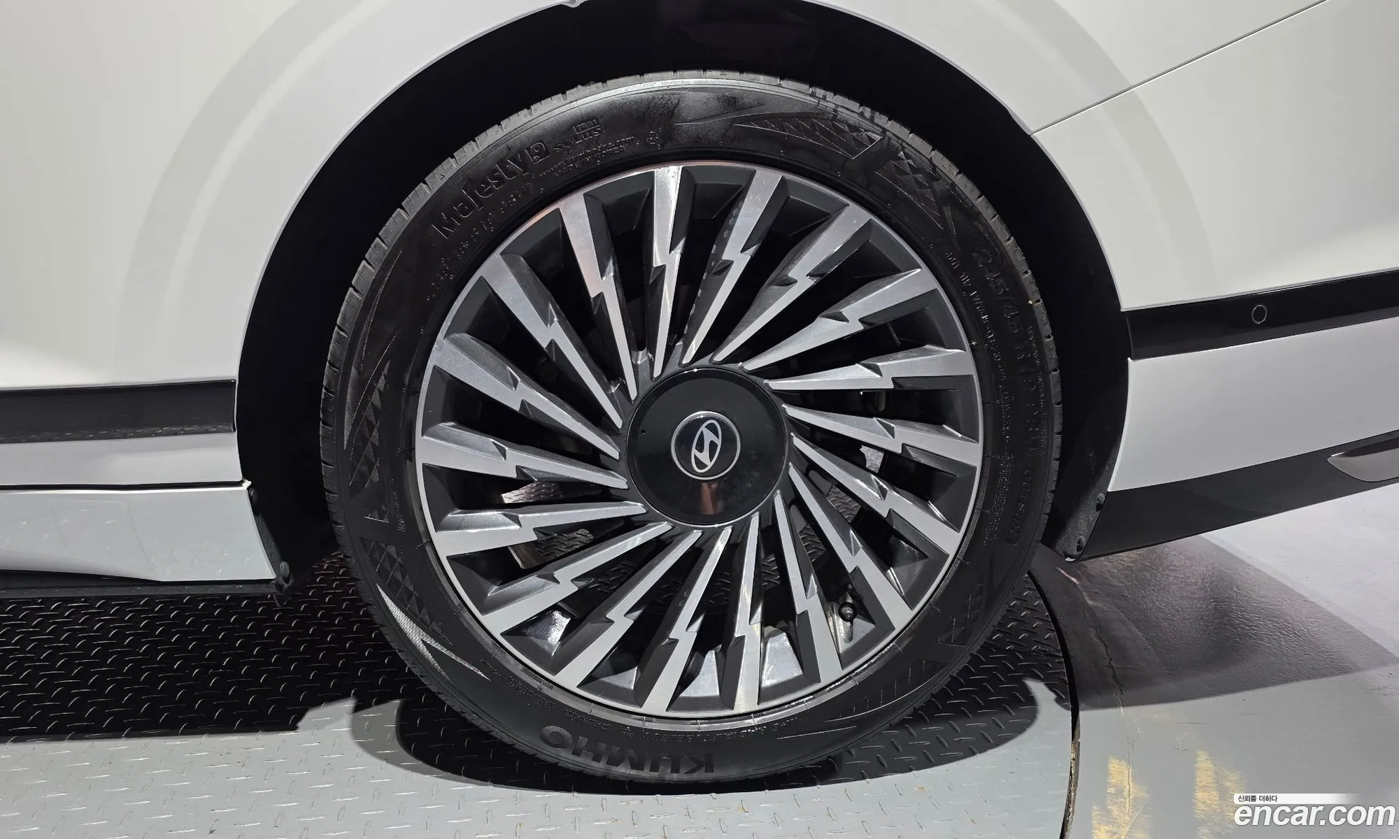 Hyundai Grandeur 2023 — 5