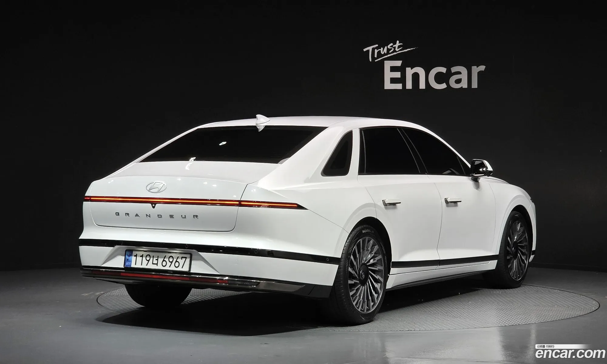 Hyundai Grandeur 2023 — 23