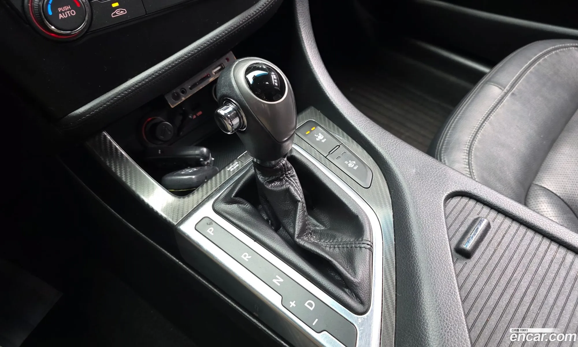 Kia K5 Hybrid 2011 — 24