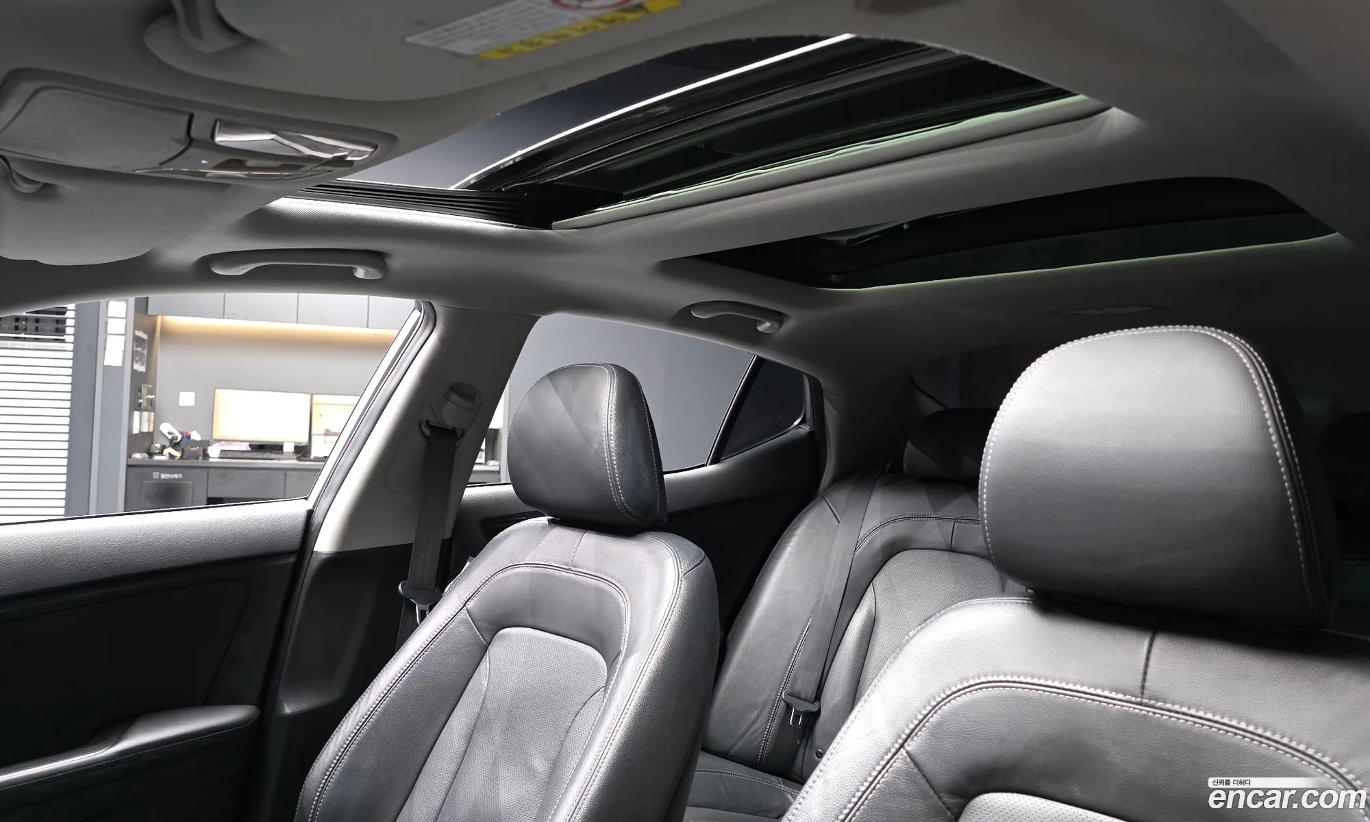 Kia K5 Hybrid 2011 — 10