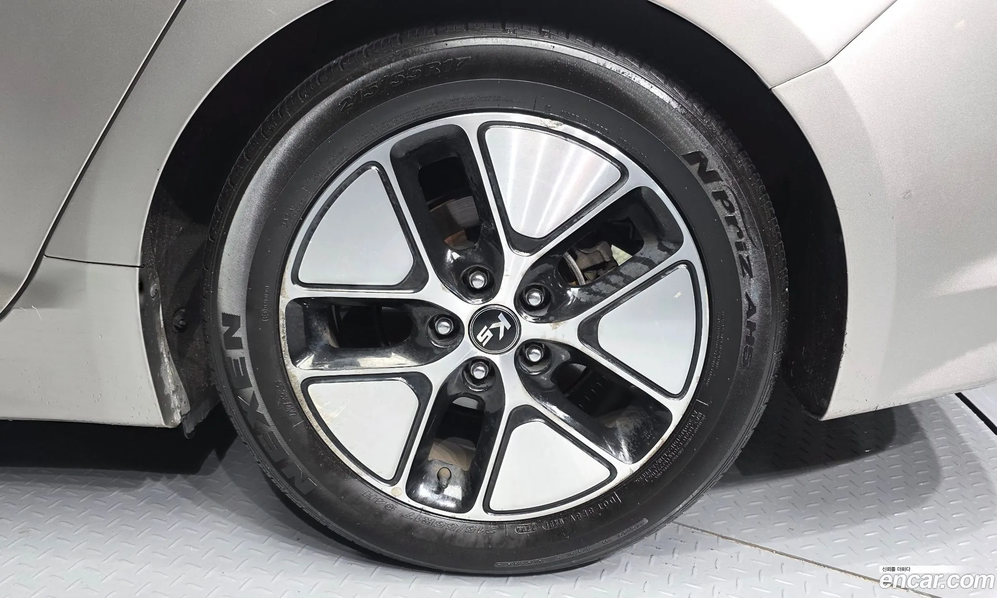 Kia K5 Hybrid 2011 — 8