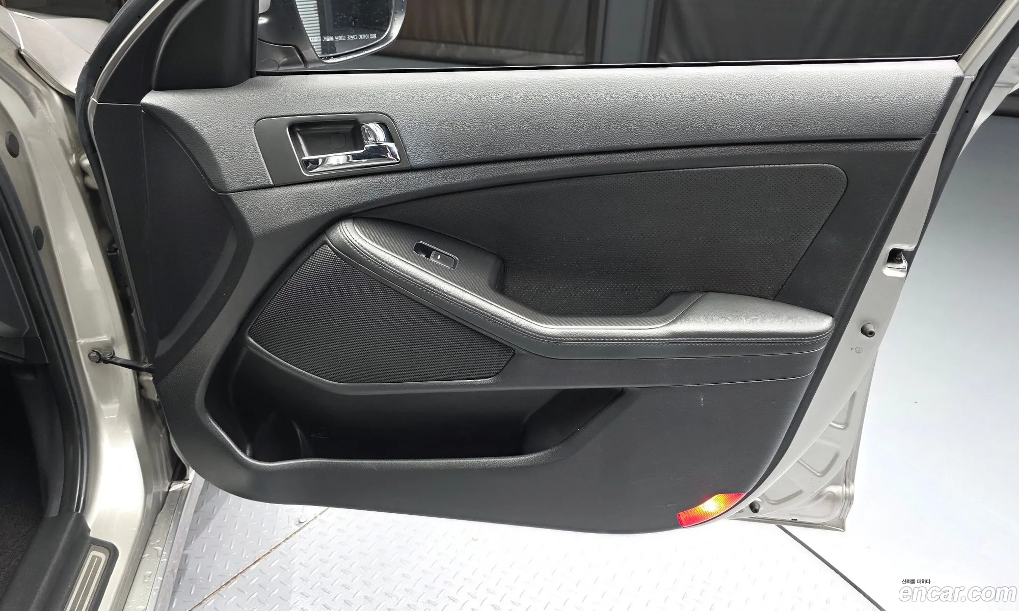 Kia K5 Hybrid 2011 — 2