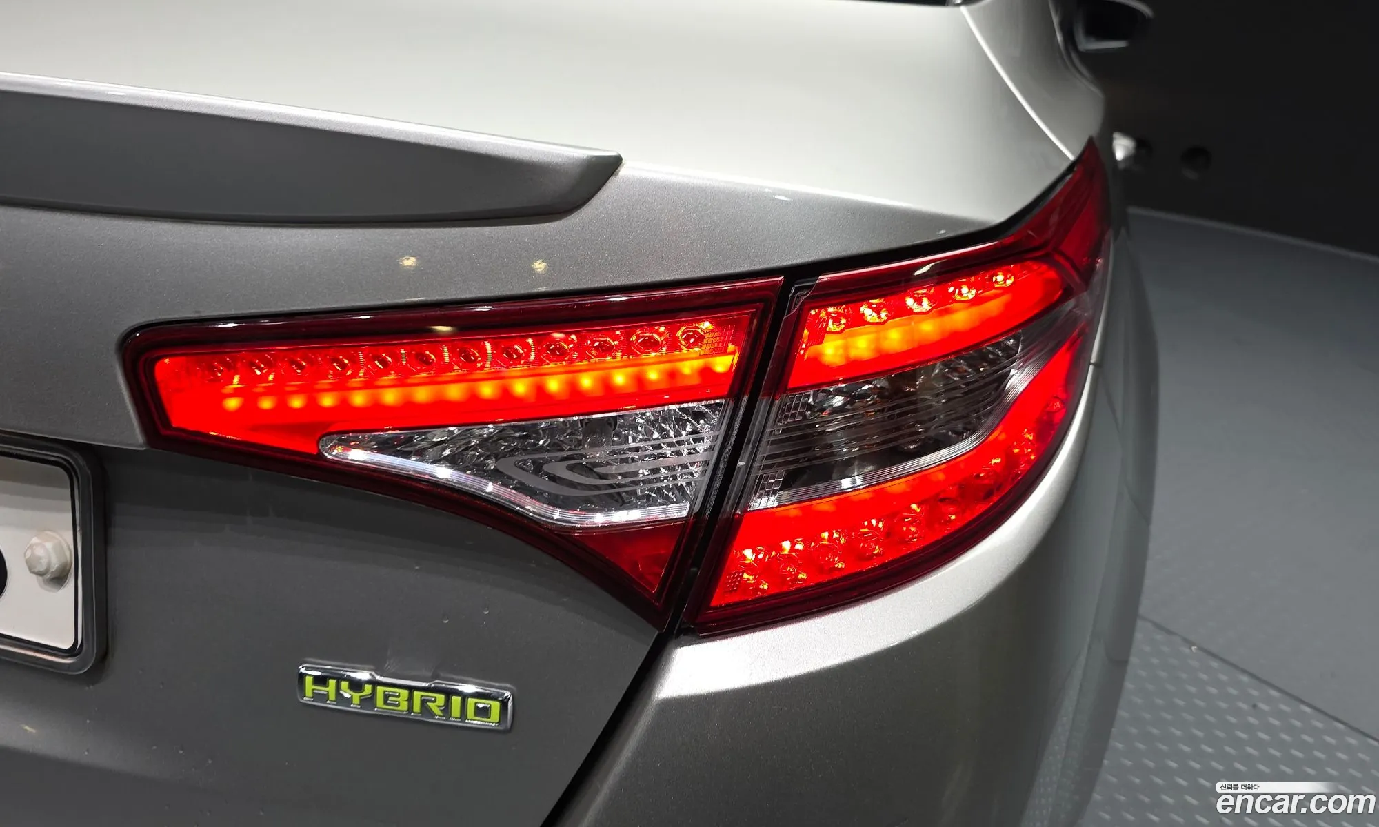 Kia K5 Hybrid 2011 — 14