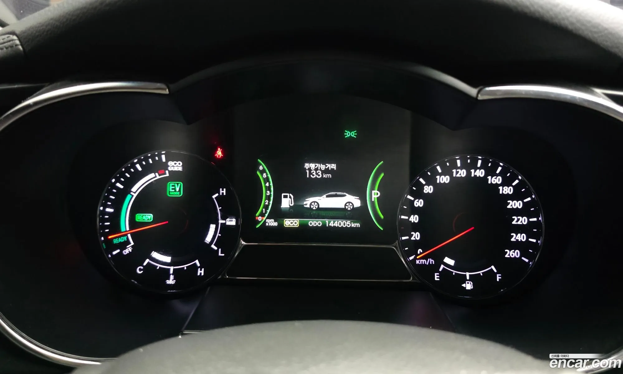 Kia K5 Hybrid 2011 — 29
