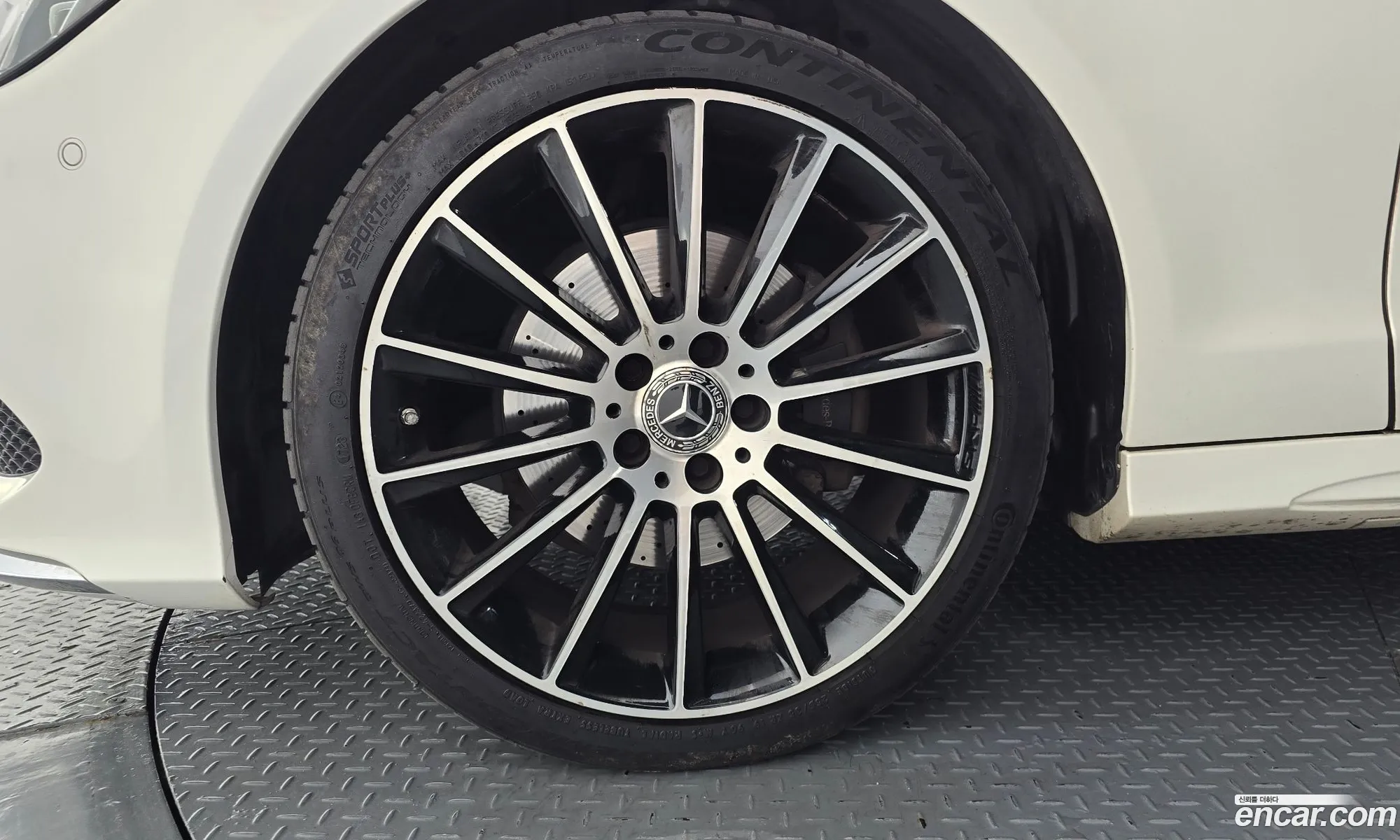 Mercedes-Benz CLS-Class W218 2017 WDDLJ9HB0HA204183 — 5