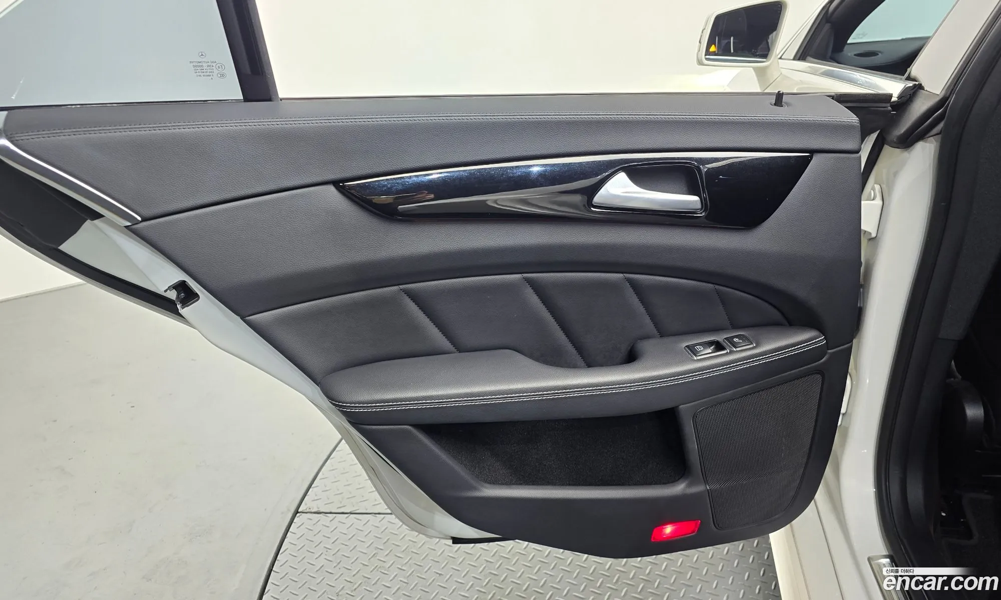 Mercedes-Benz CLS-Class W218 2017 WDDLJ9HB0HA204183 — 24