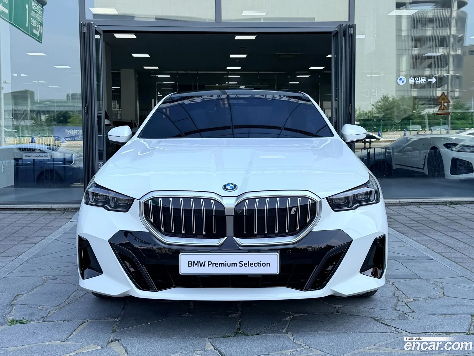 BMW i5 2025 — 14