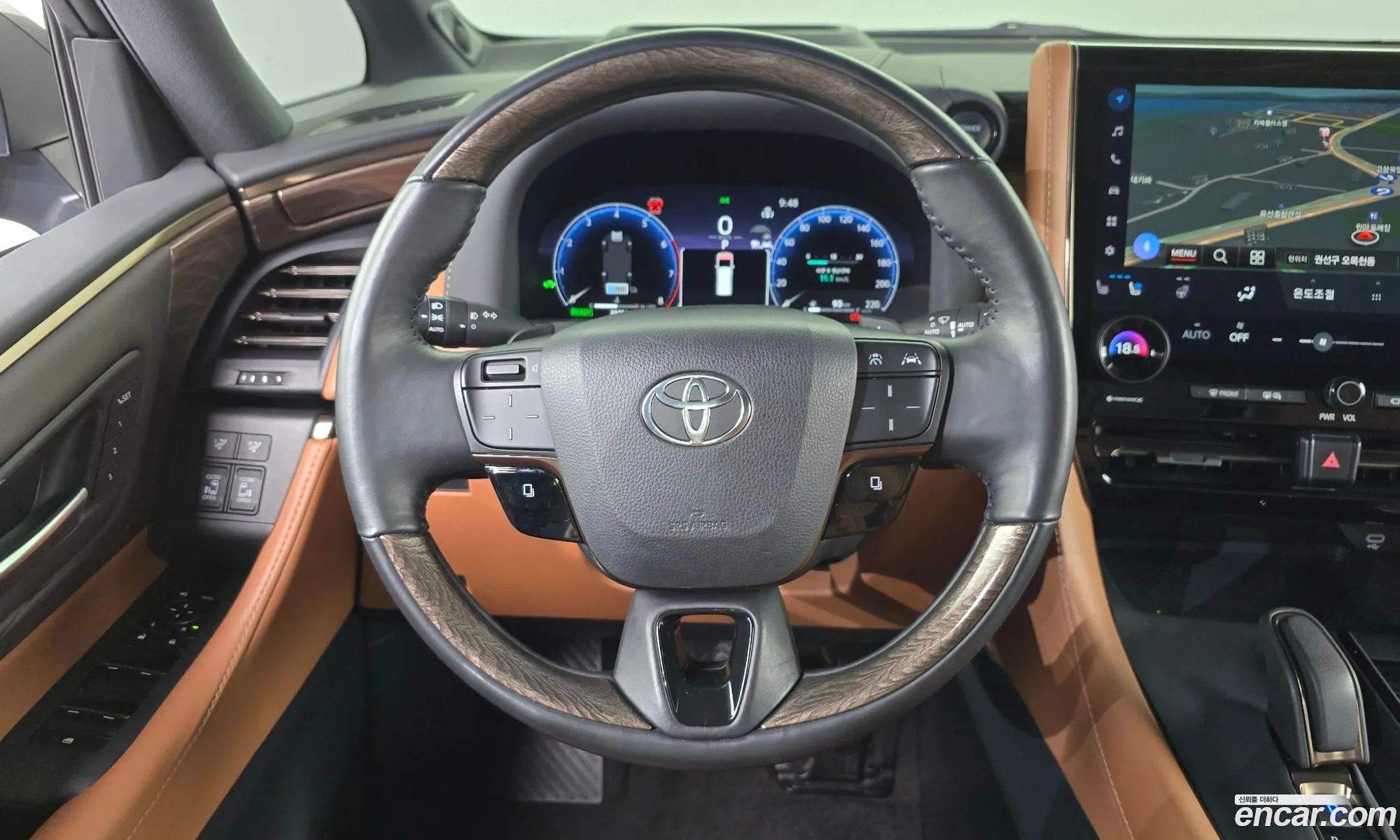 Toyota Alphard 2024 — 23
