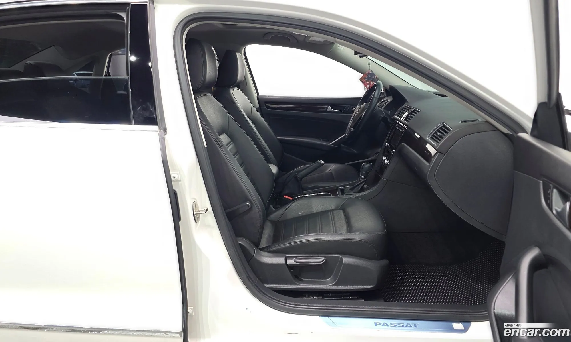 Volkswagen Passat 2015 — 14