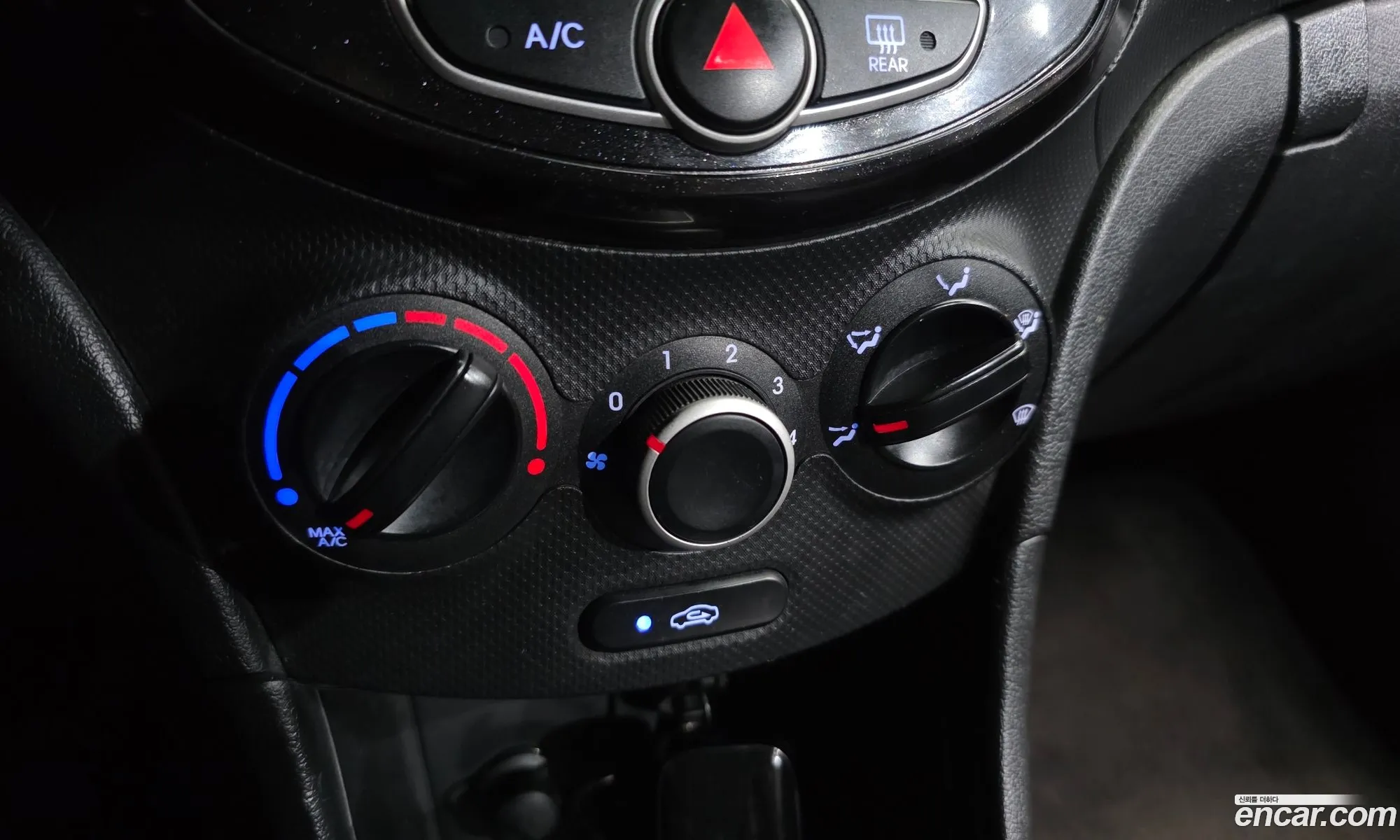 Hyundai Accent 2011 — 17