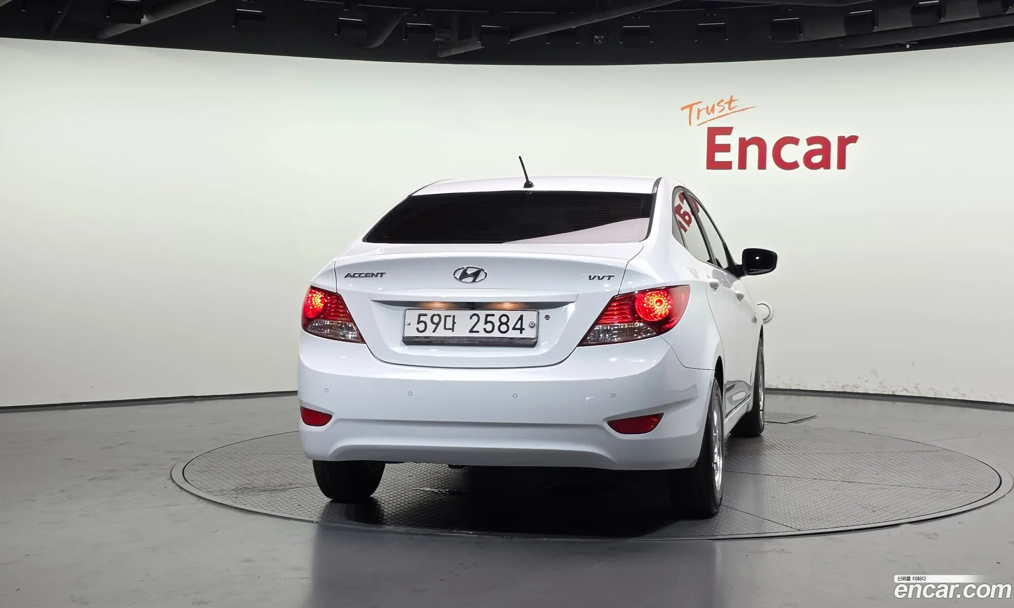 Hyundai Accent 2011 — 4