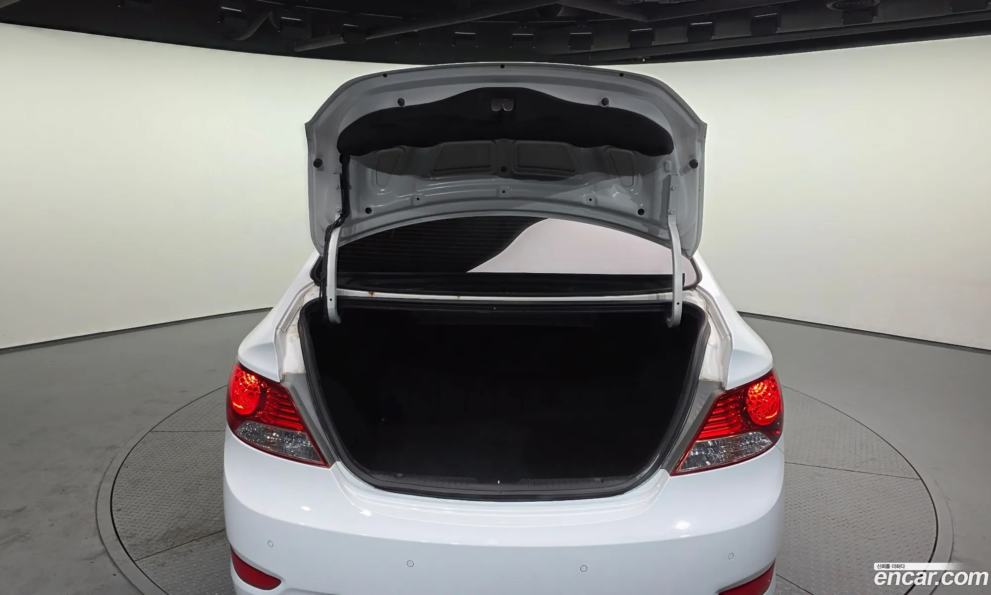 Hyundai Accent 2011 — 7