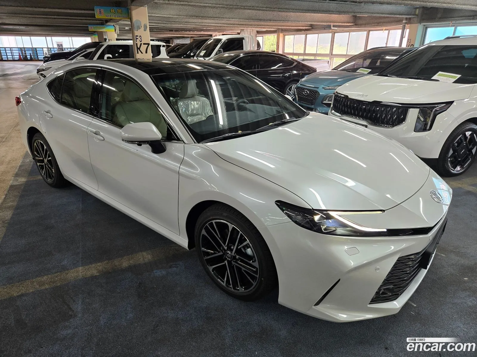 Toyota Camry 2026 — 5