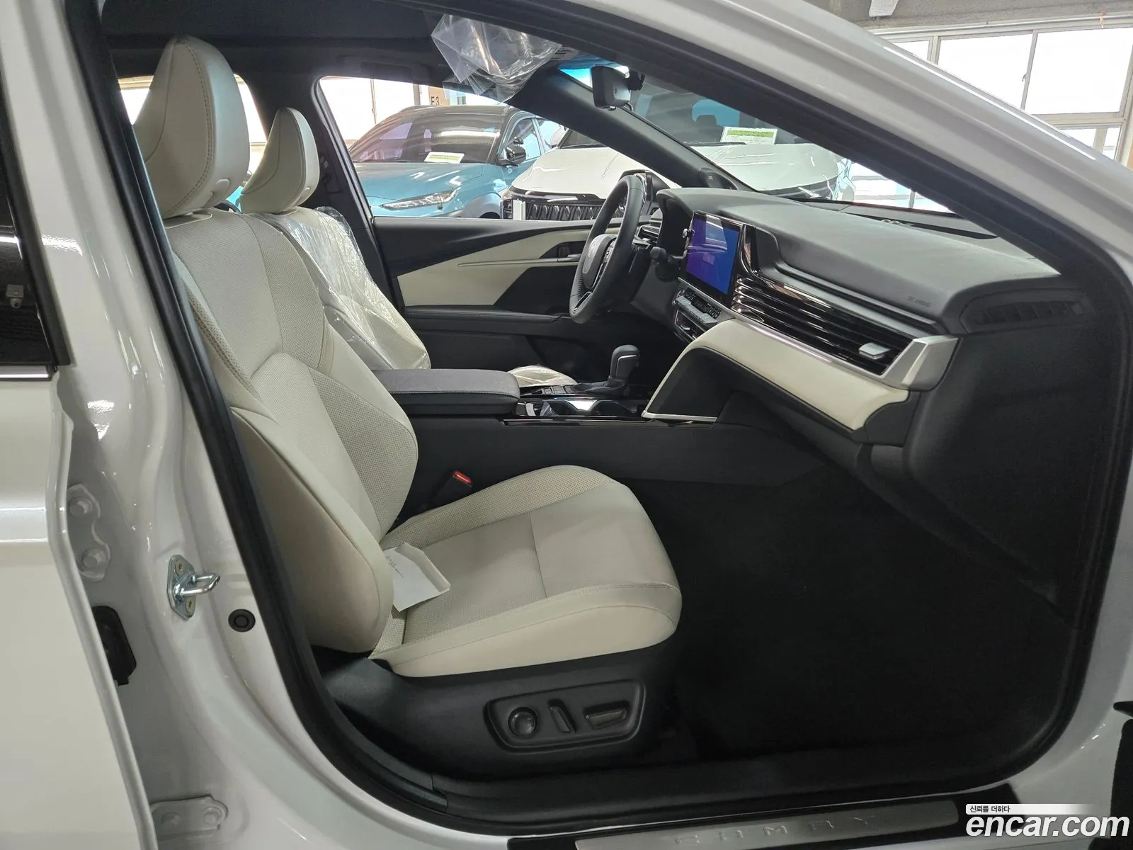 Toyota Camry 2026 — 10